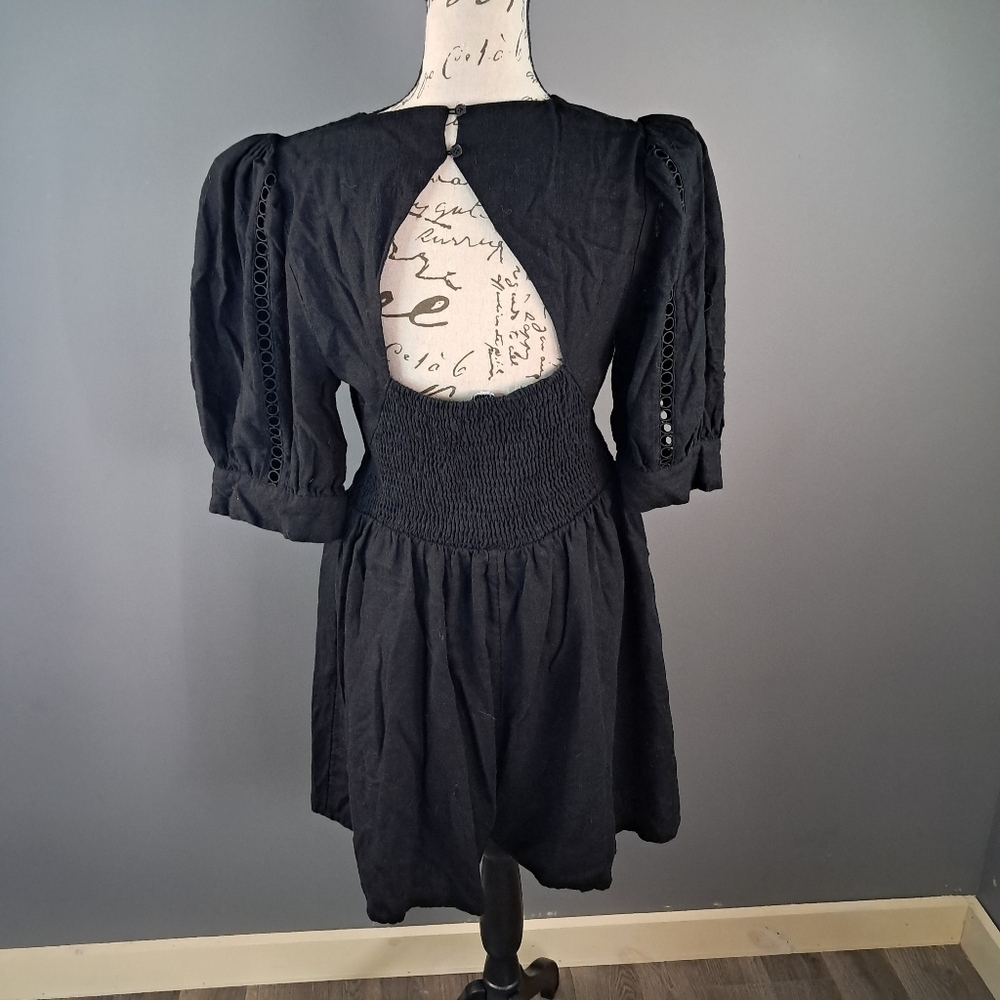 Express Linen Blend Puff Sleeve Black Romper Eyelet Size Medium - Picture 2 of 8